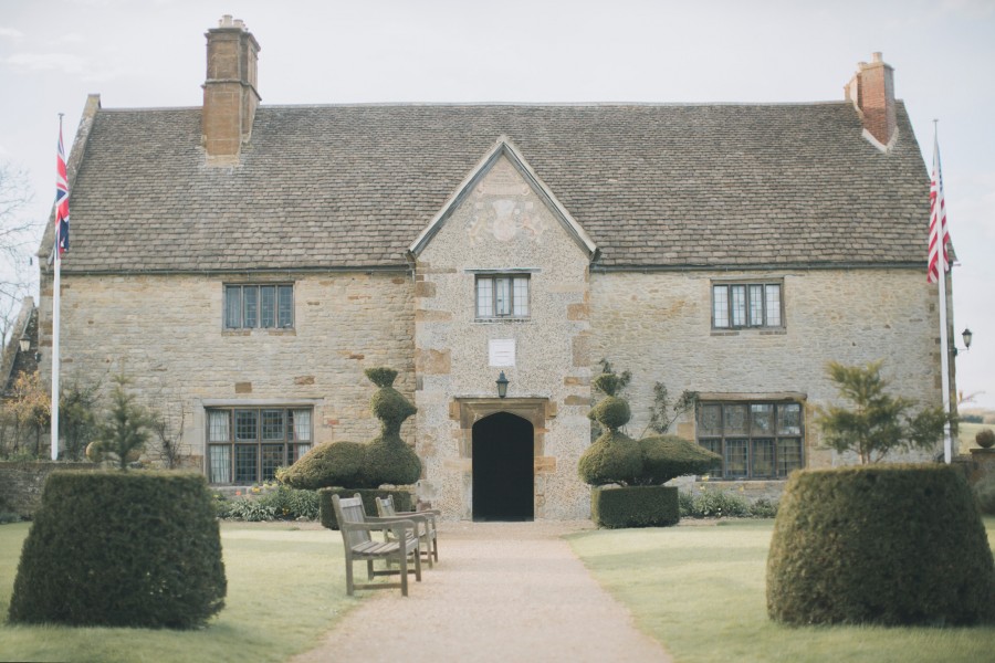 A picturesque view of Sulgrave Manor