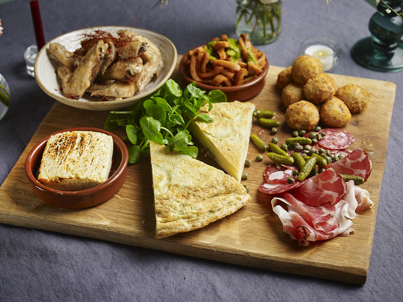 Image of a sharing platters wedding catering served on a wooden board