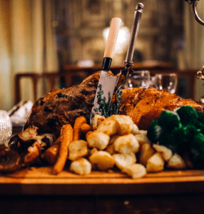 Read more about the article Simplifying Your Christmas Dinner – Tips and Tricks from the Chefs at Ross & Ross Events